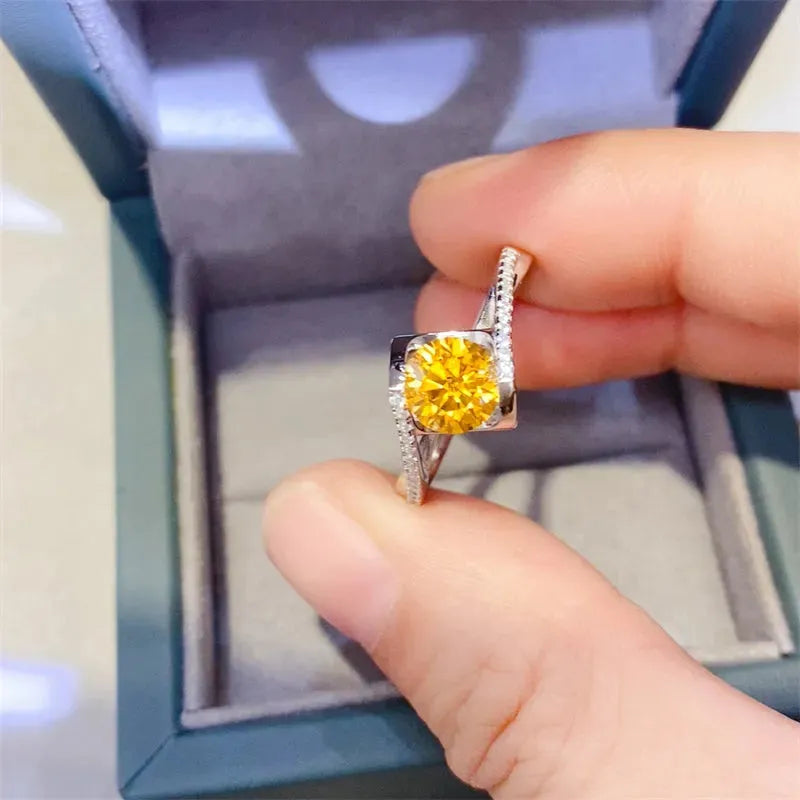 1 Carat Moissanite 925 Sterling Silver Ring 1 Carat - Tophatter Daily Deals